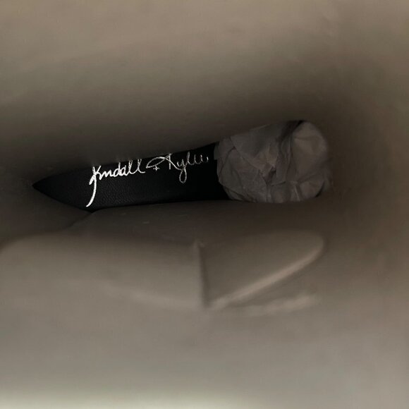 Kendall + Kylie Women's NWT White Faux Leather Hunt2 Combat Lug Sole Boot Size 6 - Picture 7 of 9